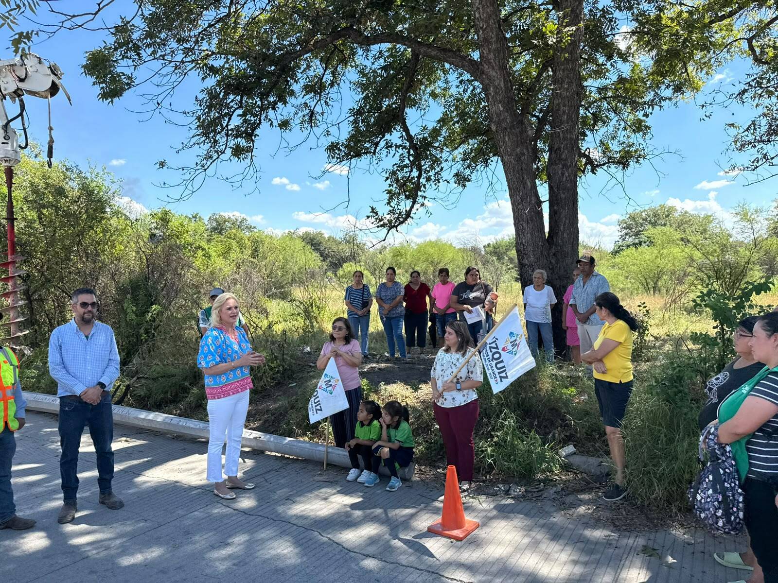 Laura Jiménez arranca ampliación de red eléctrica en barrio La Nogalera