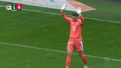 Error de Neuer termina en gol de Augsburgo antes de los 10 segundos