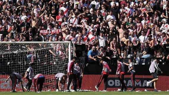 Suspendido el Rayo Vallecano vs Athletic por lanzamiento de objetos al campo