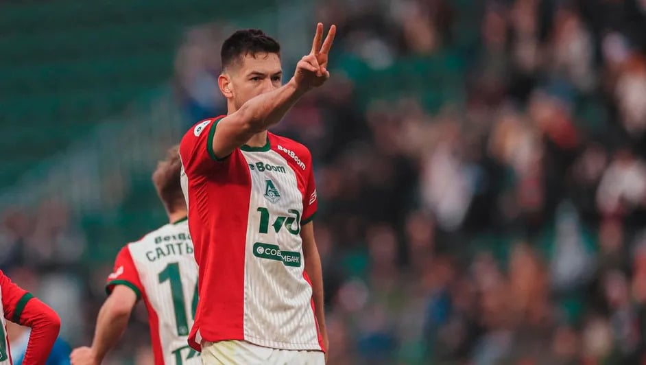César Montes anota en la goleada 0-5 del Lokomotiv ante el Fakel