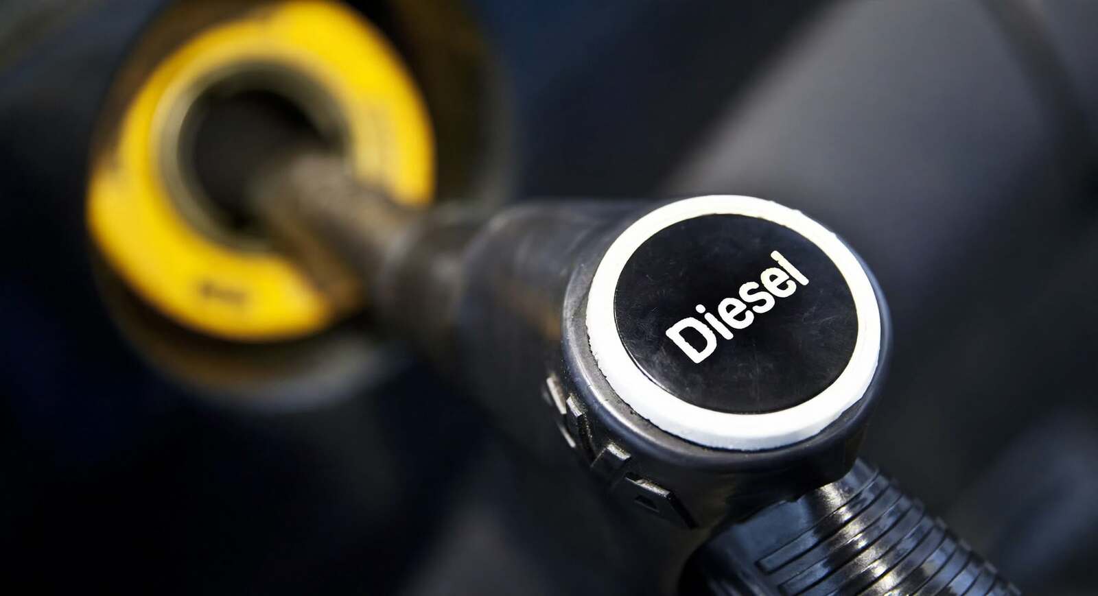 Rusia levanta parcialmente la prohibición de exportar diésel