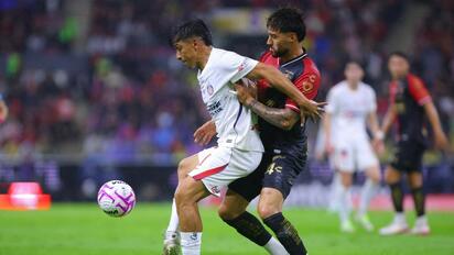 Sepúlveda rescata el empate para Chivas tras fallar un penalti ante Camilo Vargas
