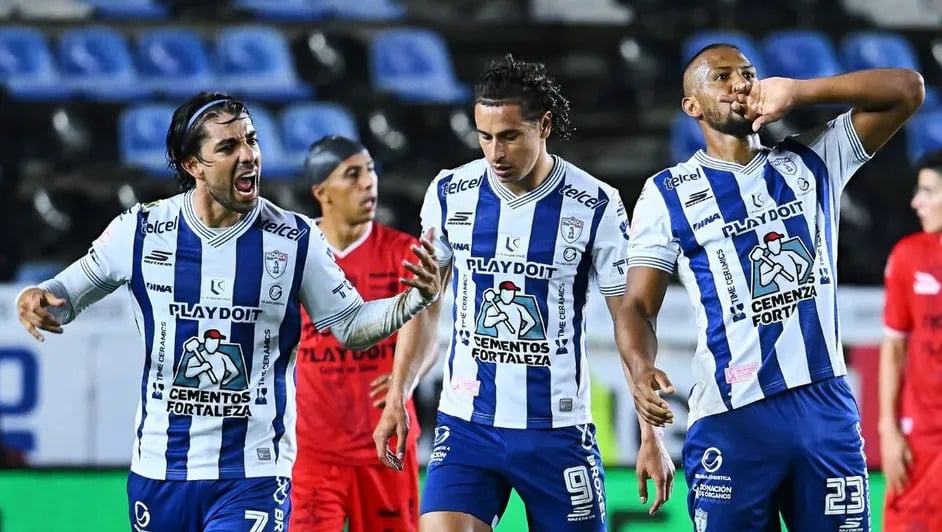 Pachuca rescata un empate 3-3 ante Necaxa con doblete de Rondón