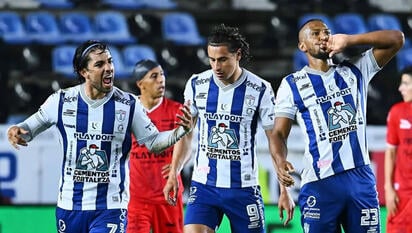 Pachuca rescata un empate 3-3 ante Necaxa con doblete de Rondón