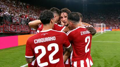 Olympiacos vence al Panathinaikos con la 'Hormiga' en la banca