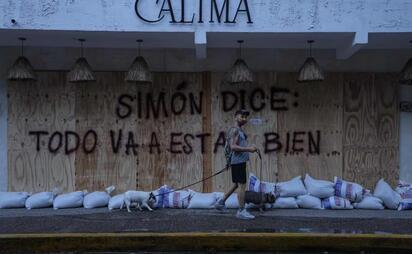 Puerto Vallarta escribe temores y esperanzas ante llegada de Simón