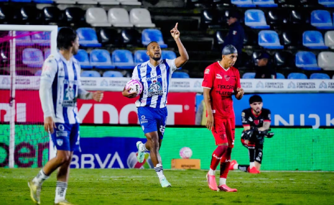 Salomón Rondón brilla en empate del Pachuca contra Necaxa