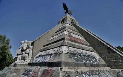 Fuente del Monumento a la Raza siguen sin funcionar