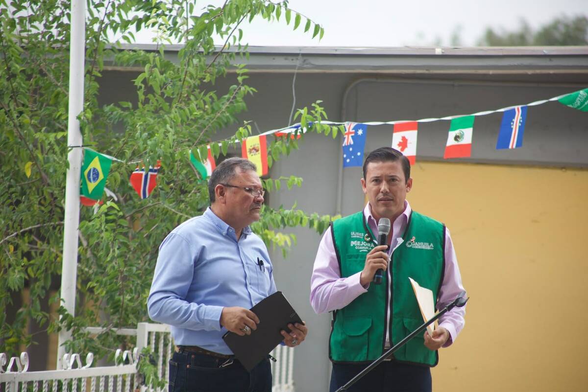 Autoridades educativas se reúnen en la Secundaria Técnica 51