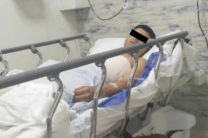 Una descarga eléctrica cambió la vida de Alexander; hoy su madre busca apoyo para cubrir gastos y acompañarlo durante su recuperación.  Alexander Fabricio