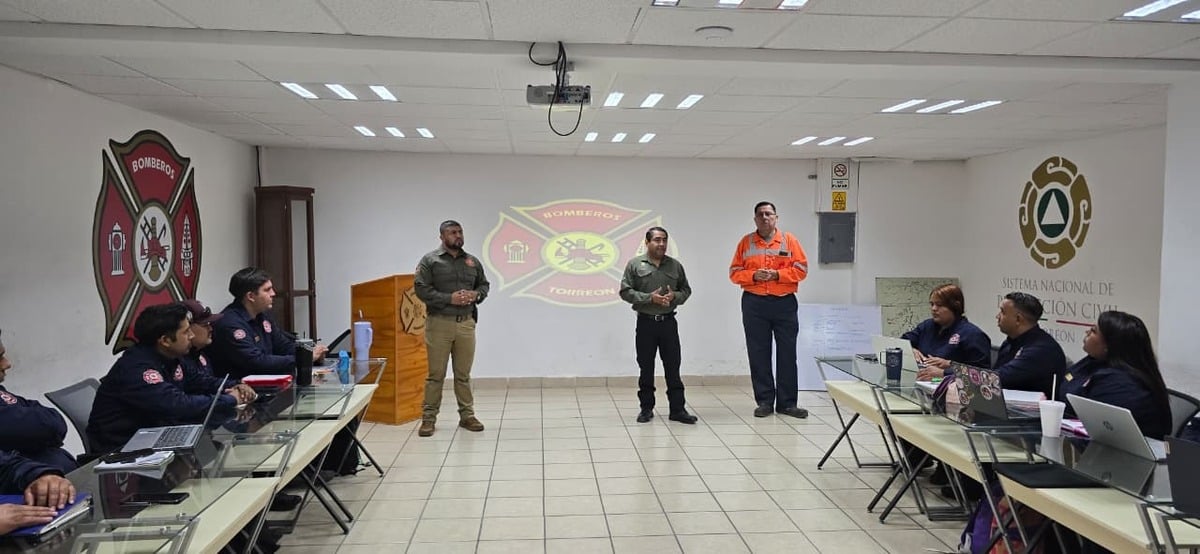 Capacitan a bomberos de Torreón en el manejo de materiales peligrosos
