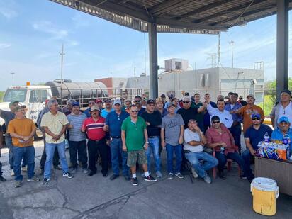 AHMSA Extrabajadores de AHMSA esperan garantías y reclaman prioridad para el pago de sus adeudos laborales. A un día de vencer el plazo para depositar la garantía