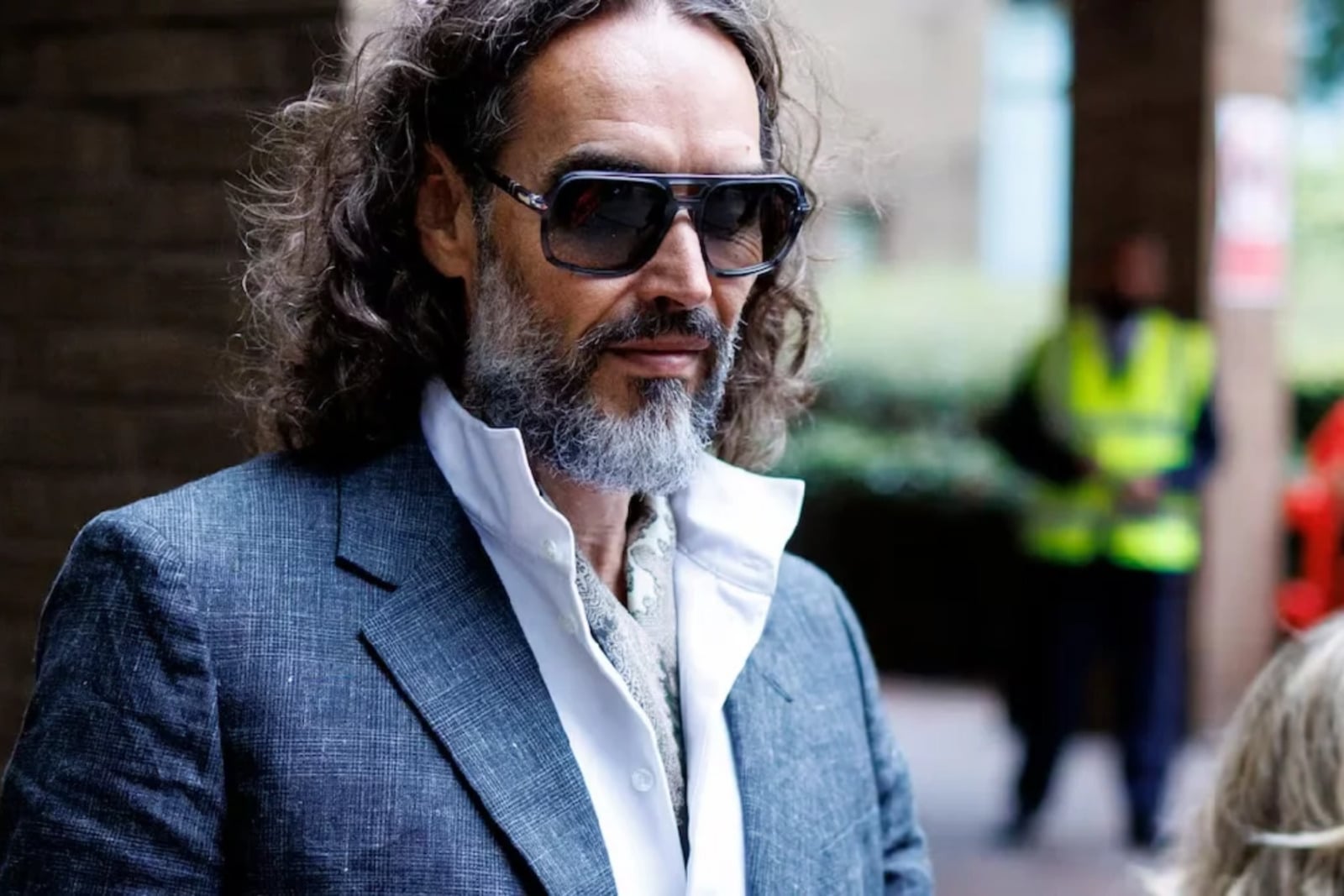 Inicia en Londres el juicio contra Russell Brand por agresión sexual