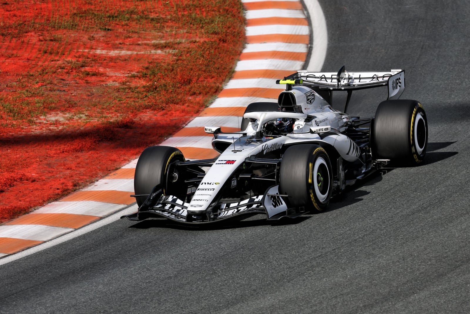 Cadillac busca mejorar su rendimiento en los GP de Estados Unidos y México