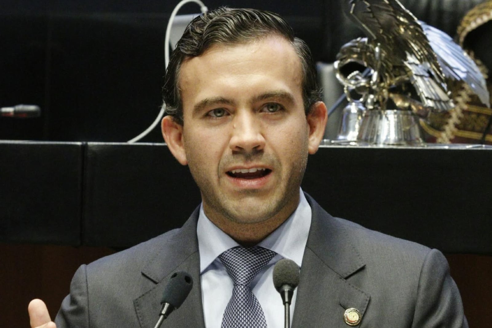 Senador Gabriel Elizondo busca que ninguna familia pase hambre mientras cuida a un paciente hospitalizado