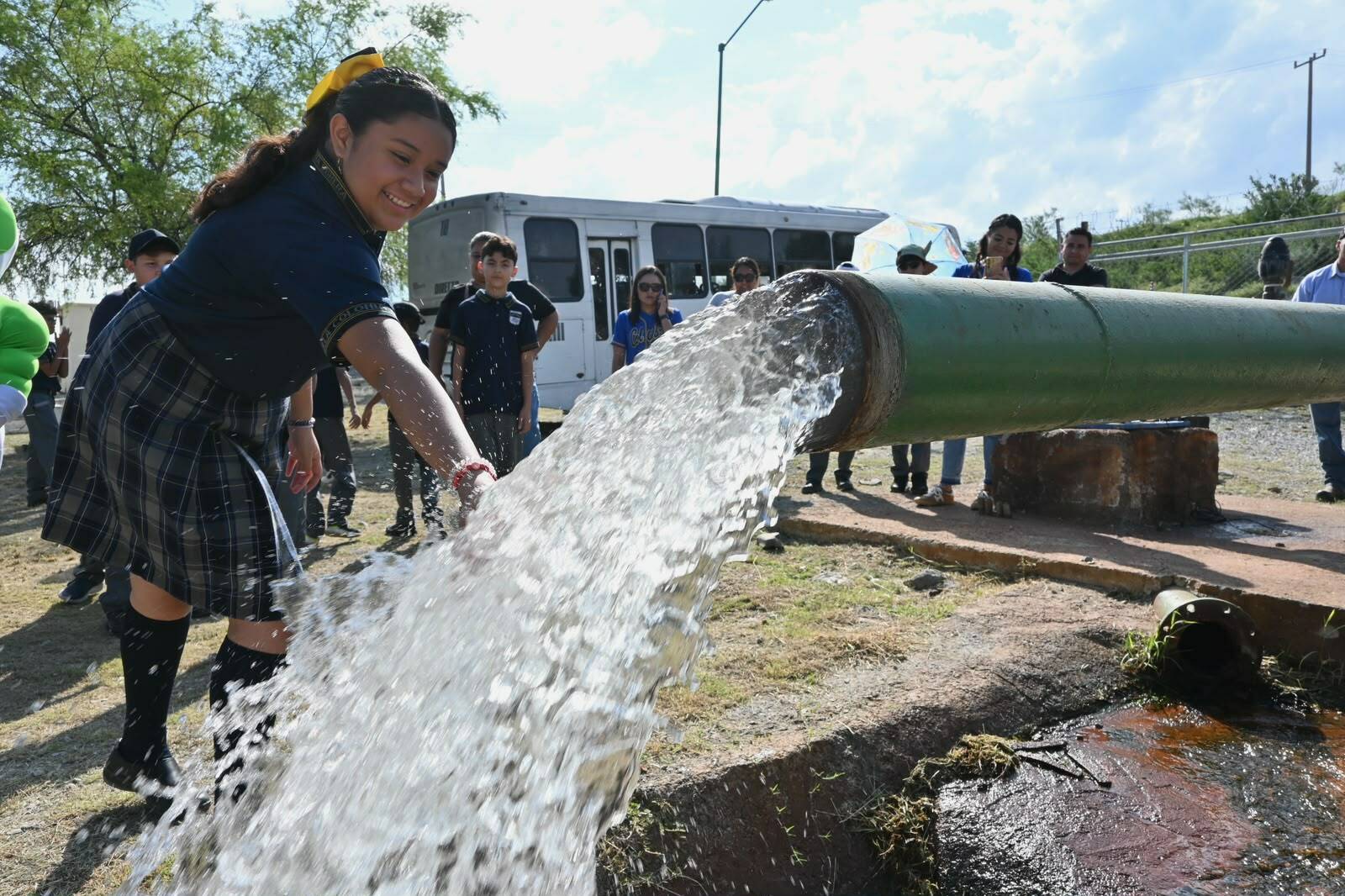 Estudiantes reciben pláticas sobre el funcionamiento de pozos para fomentar el cuidado del agua