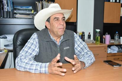 INEGI ubica la línea de pobreza urbana en $4,951 por persona; CANACO advierte caída de hasta 50% en ventas de mueblerías y menor poder adquisitivo.  MONCLOVA,