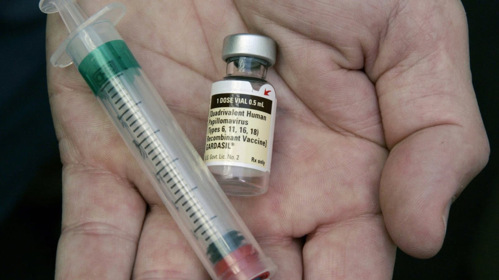 OMS plantea vacunar contra el VPH a niñas desde los 4 años