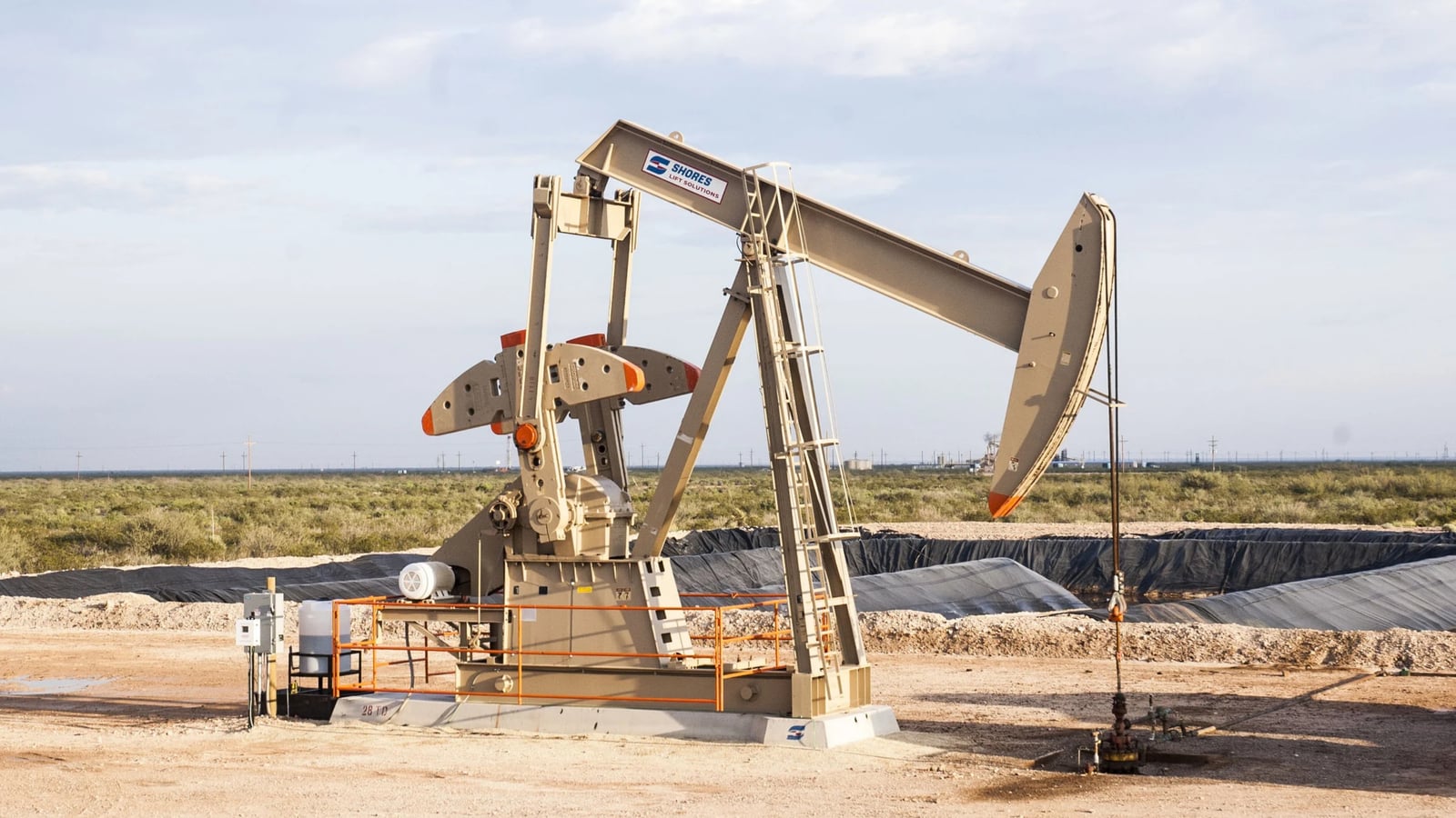 Brent baja, WTI sube y el gas europeo se dispara