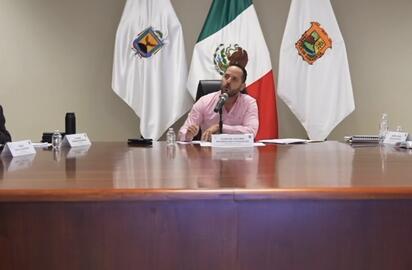 La confrontación verbal entre el alcalde Carlos Jacobo Rodríguez y miembros del Cabildo de Piedras Negras escaló a insultos personales, señalamientos