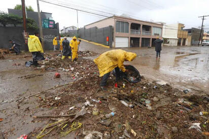 La tormenta Rachel dejó ocho personas fallecidas en Ensenada, Baja California, mientras continúan las labores para localizar a dos desaparecidos.  El saldo