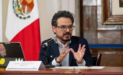 El diálogo entre autoridades y sindicato buscará alternativas para mejorar las condiciones del personal.  Zoé Robledo, titular del Instituto Mexicano