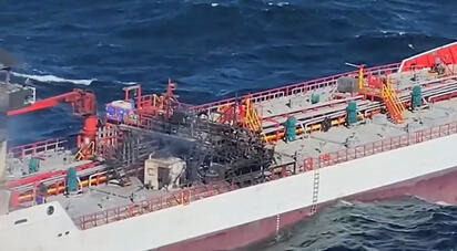 Dos buques cisterna fueron alcanzados por drones cerca de Rumania; siete marinos siguen desaparecidos y las autoridades investigan los ataques en el mar Negro.