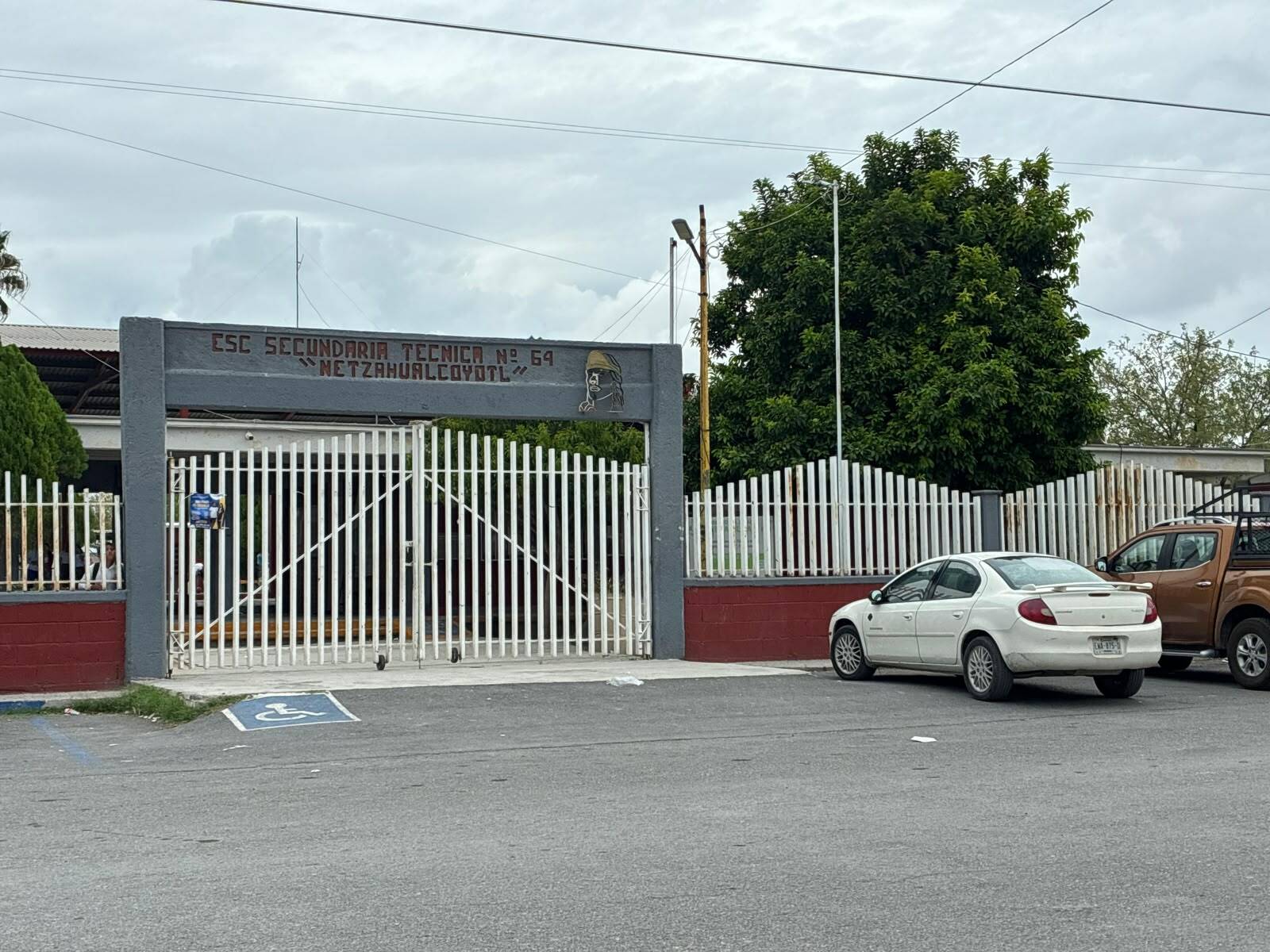 SEP supervisa retiro de techumbre en secundaria de Frontera