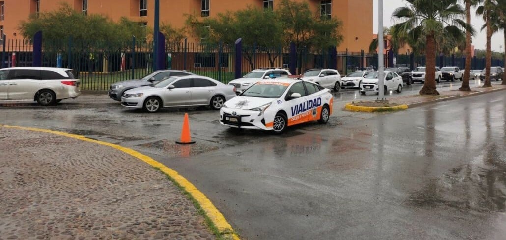 Exhorta Tránsito y Vialidad a extremar precauciones al conducir durante lluvias y fuertes vientos en Torreón