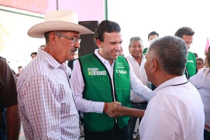 Busca Gabriel Elizondo apoyo federal para que comerciantes accedan al IMSS