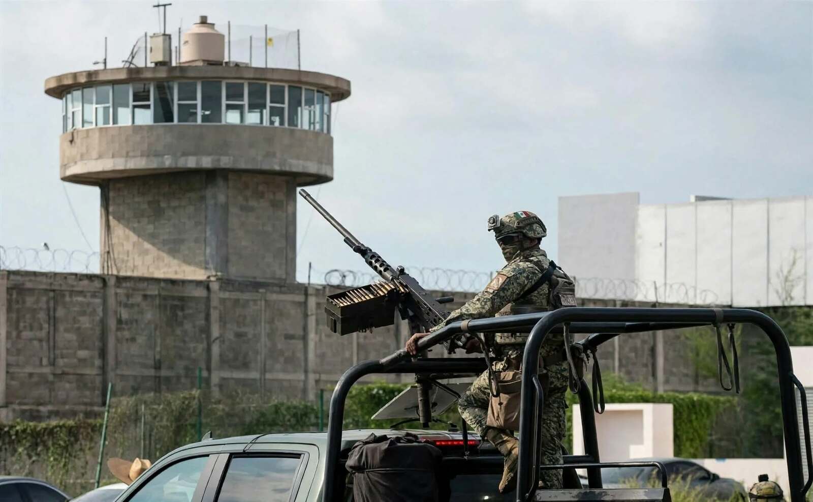 Tras riñas mortales, 49 internos de Sinaloa son enviados a otros penales
