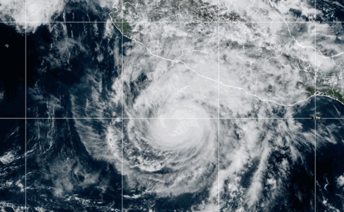 Huracán Trudy desciende a categoría 1, pero continúa la alerta por lluvias intensas