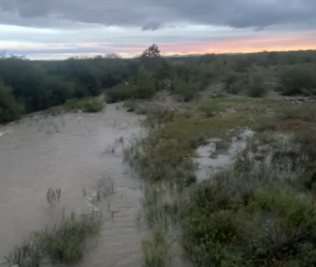 Reportan hasta siete pulgadas de lluvia en la sierra de Múzquiz