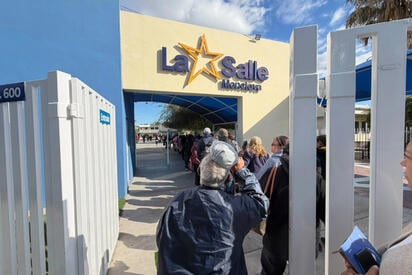 La actividad marca el inicio de la organización de los fieles que promoverán el rezo del Santo Rosario.  El Colegio La Salle de Monclova es sede del envío
