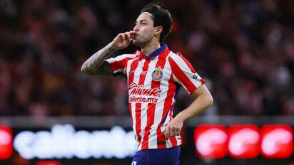Chivas empató 1-1 con Tigres y no aprovechó la expulsión de Brunetta