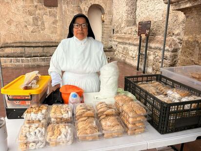 Con pan, fe y repostería fina, religiosas buscan sostener su convento todos los días hoy.  Entre aromas de pan recién horneado y empanadas azucaradas,