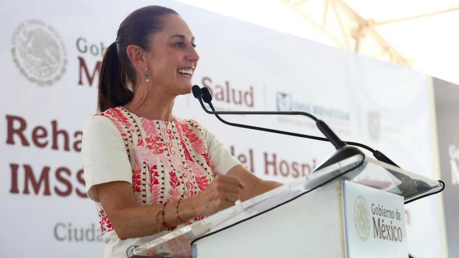 Sheinbaum busca agilizar abasto de medicamentos con tecnología