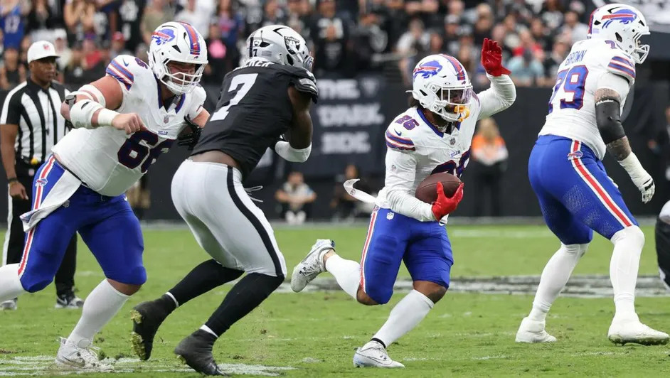 Bills vencieron 33-30 a Raiders en un duelo de infarto en Las Vegas