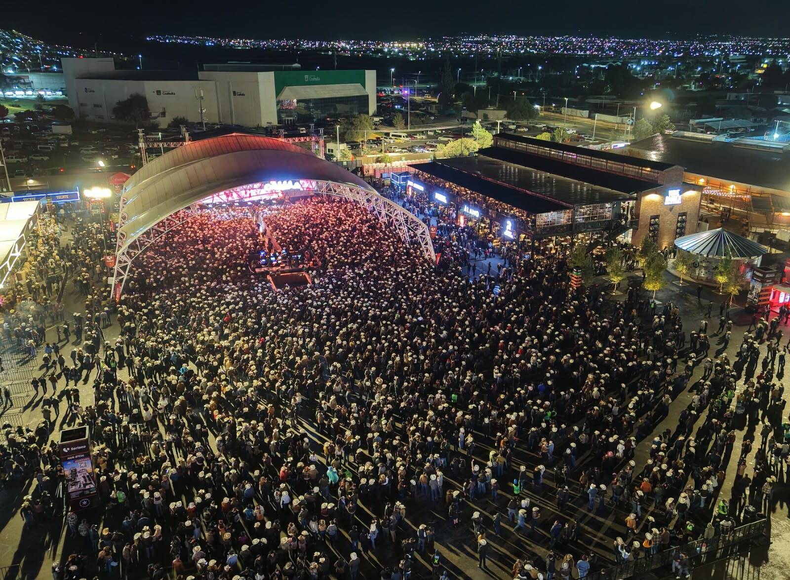 Saltillo: Registra más de 125 mil visitantes y Expo Coahuila se consolida como la nueva sede de los grandes eventos. Saltillo: Registra más de 125 mil visitantes y Expo Coahuila se consolida como la nueva sede de los grandes eventos.