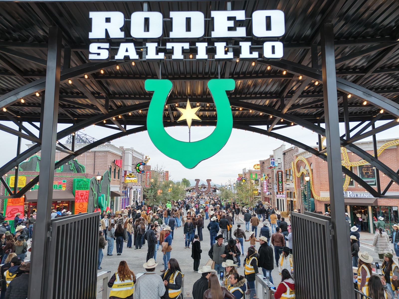 Saltillo: Registra más de 125 mil visitantes y Expo Coahuila se consolida como la nueva sede de los grandes eventos.