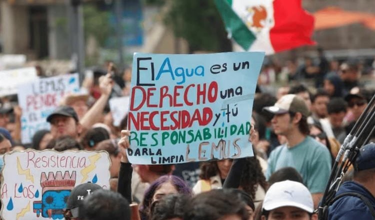 Intentan reventar marcha contra el agua en Jalisco