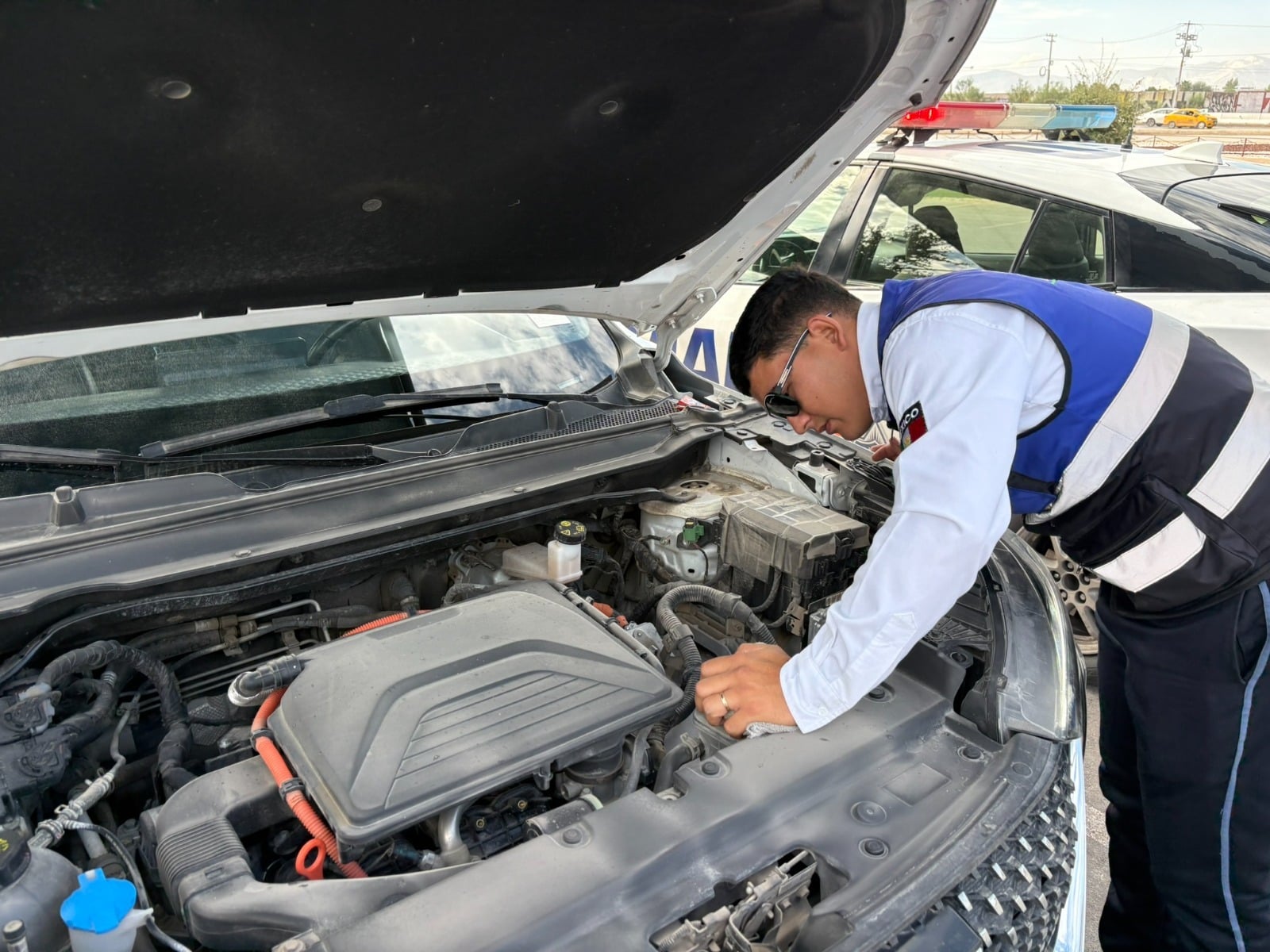 Orientan a conductores sobre cómo actuar ante fallas mecánicas en avenidas transitadas de Torreón