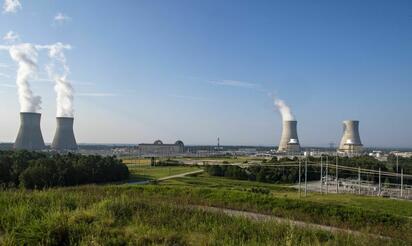 Estados Unidos destina USD 4.400 millones a reabrir tres centrales nucleares