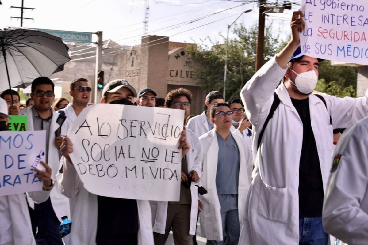 Médicos tendrán nuevas condiciones para realizar su servicio social en México