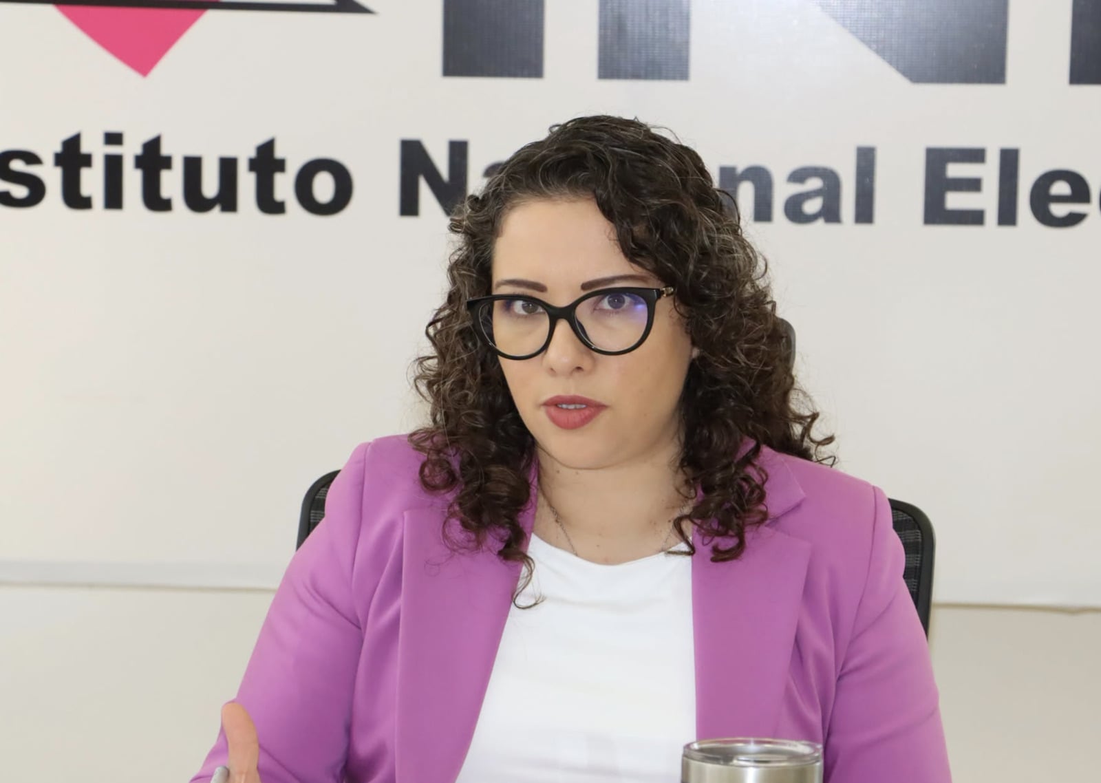 Jóvenes tramitan credencial del INE, pero no salen a votar