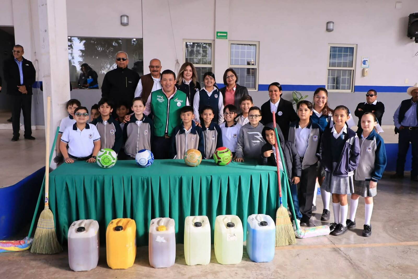 Alcalde en tu Escuela llega al Colegio de La Paz con apoyos