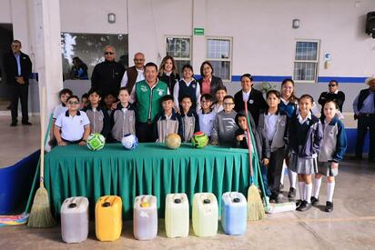 Alcalde en tu Escuela llega al Colegio de La Paz con apoyos