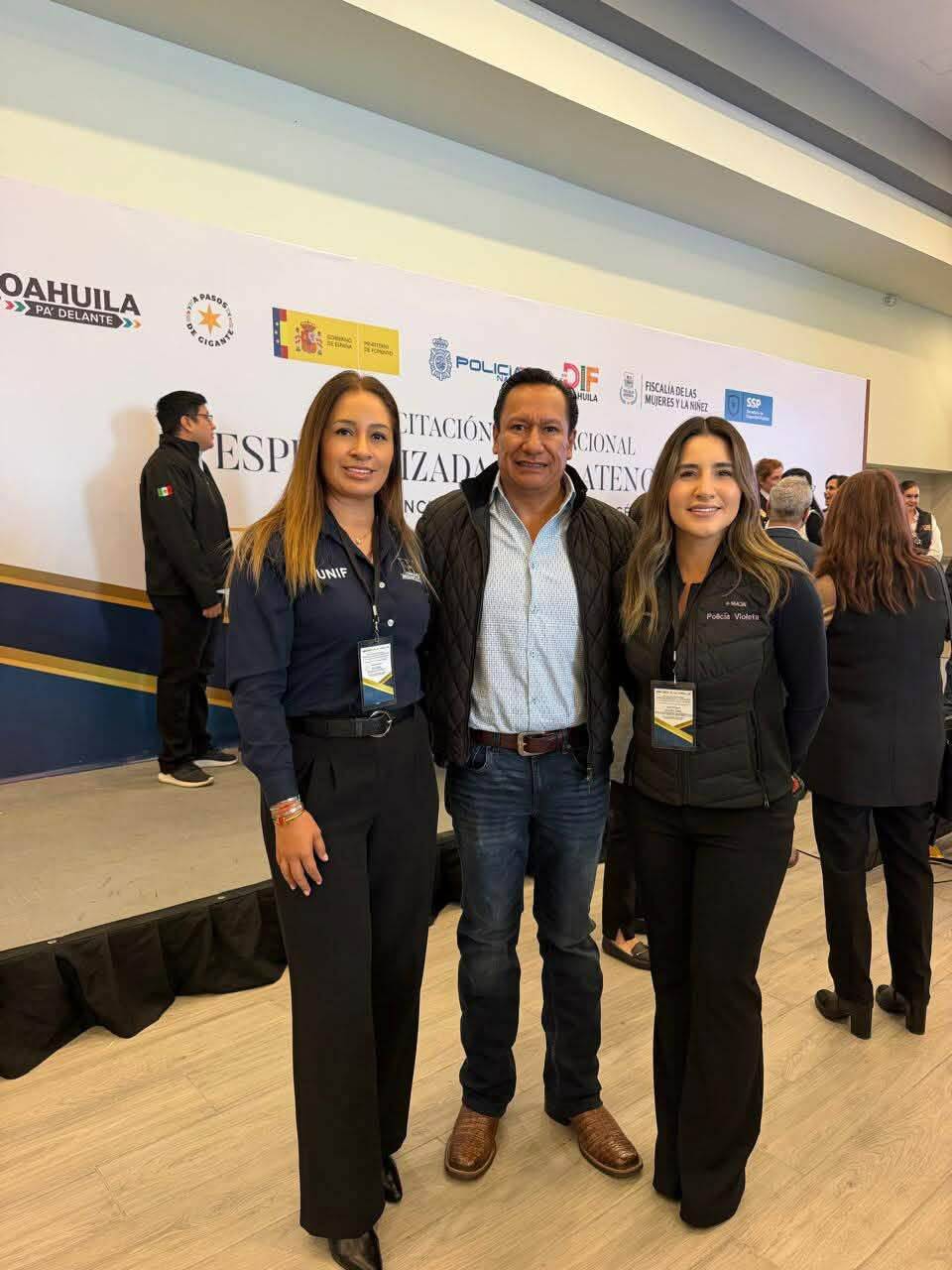 Policía Violeta