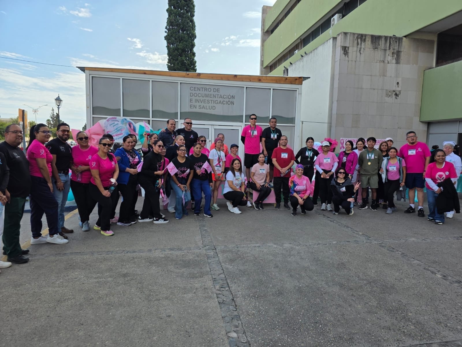 Clínica 24 impulsa conciencia sobre cáncer de mama