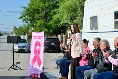 Sari Pérez impulsa jornada contra el cáncer de mama y cervicouterino